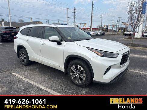 Used 2023 Toyota Highlander XLE image 9