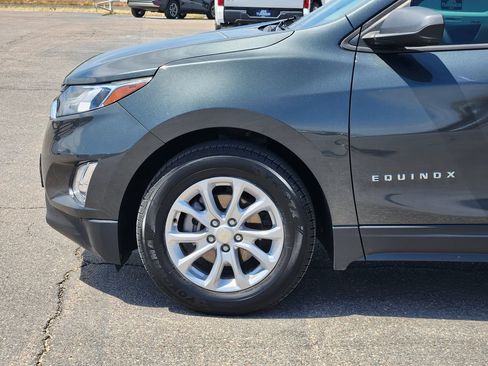 Used 2020 Chevrolet Equinox LS w/ LS Convenience Package FWD image 8