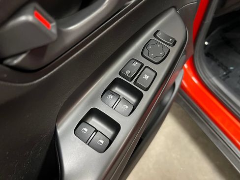 Used 2019 Hyundai Kona SEL FWD image 11