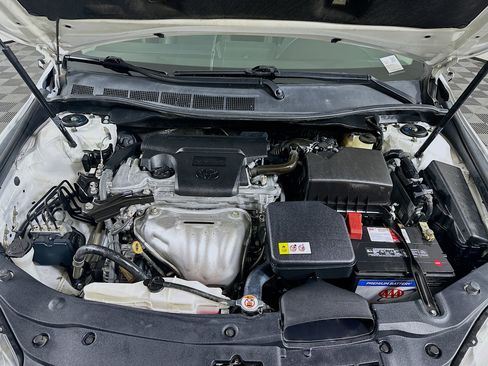 Used 2017 Toyota Camry SE image 30