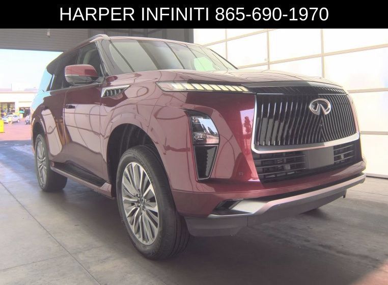Used 2025 INFINITI QX80 Sensory AWD/4WD image 4