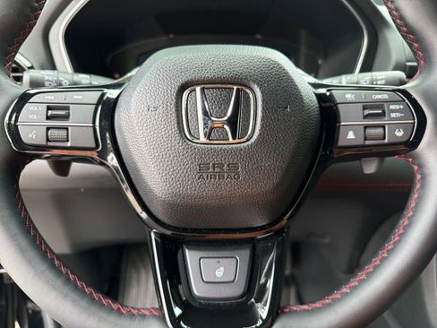 Used 2025 Honda Pilot Black Edition image 18