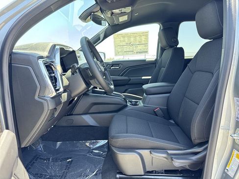 New 2026 GMC Canyon Elevation w/ LPO, Black Badging Package RWD image 19