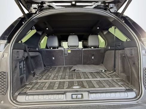 Used 2025 Land Rover Discovery S AWD/4WD image 28