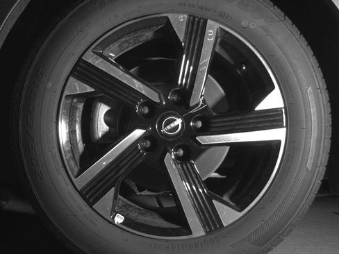 Used 2025 Nissan Sentra SV FWD image 12