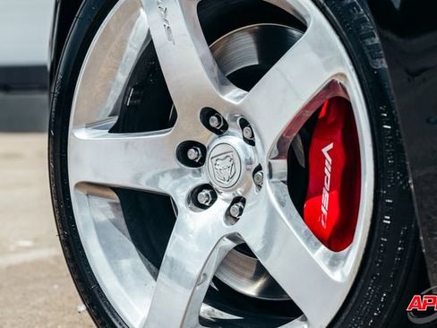 Used 2006 Dodge Viper SRT-10 RWD image 3