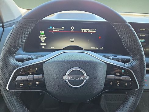 Used 2025 Nissan Ariya Platinum image 24