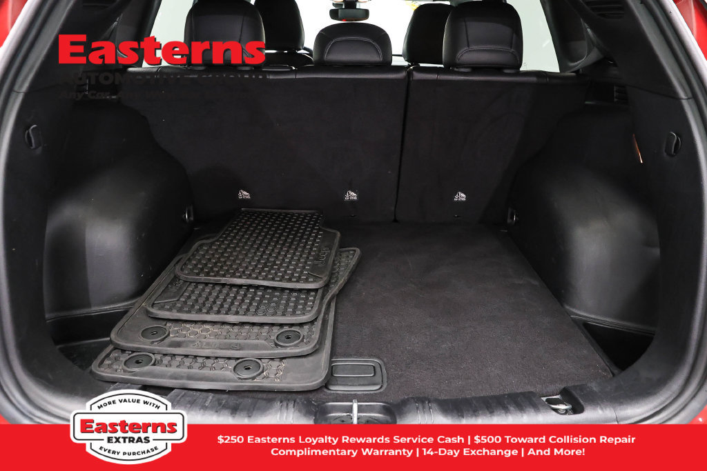 Used 2025 Jeep Compass Trailhawk AWD/4WD image 10