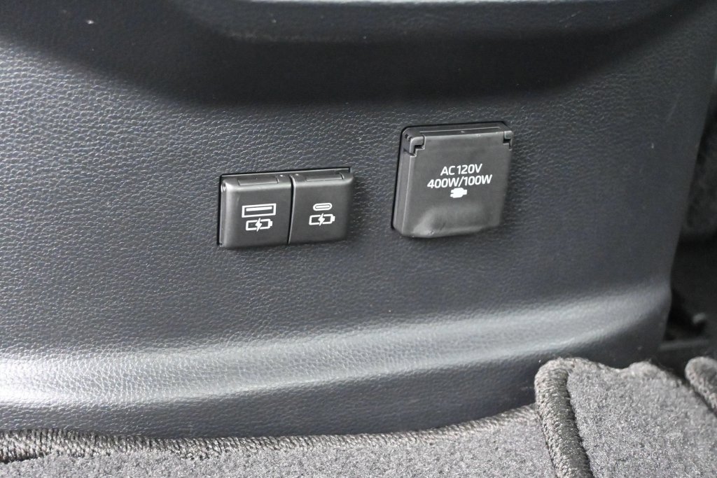 Used 2023 Toyota Tundra Limited AWD/4WD image 21