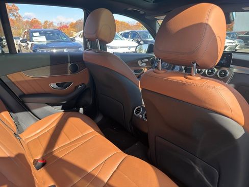 Used 2022 Mercedes-Benz GLC 300 4MATIC image 30