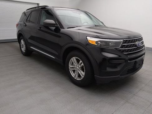 Used 2022 Ford Explorer XLT image 11