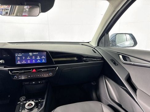 New 2026 Kia Niro Wind FWD image 27
