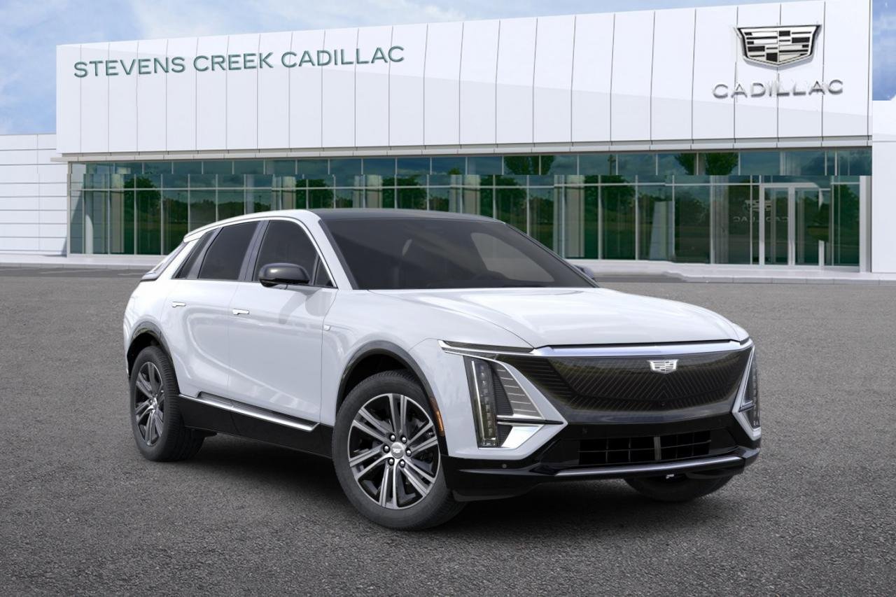 Used 2026 Cadillac Lyriq Luxury RWD image 1