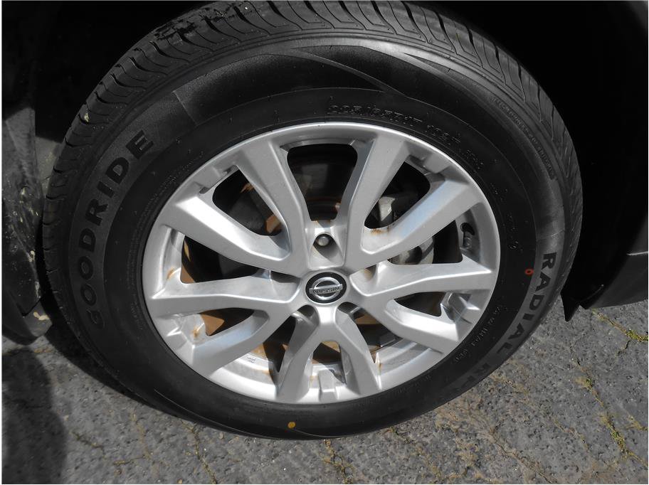 Used 2017 Nissan Rogue SV AWD/4WD image 15