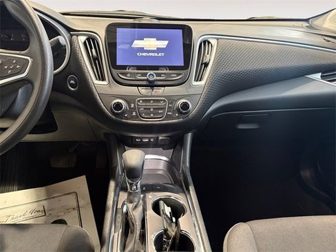 Used 2025 Chevrolet Malibu LT image 15