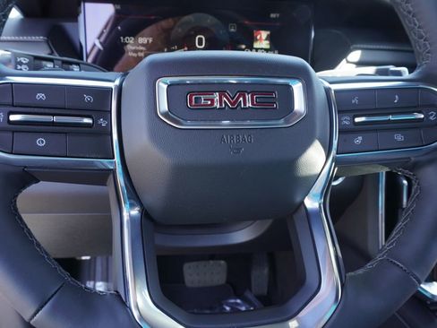 New 2025 GMC Acadia Elevation image 18