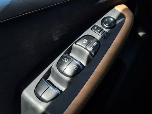 Used 2016 Nissan Maxima SR image 24