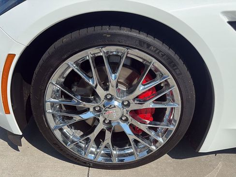Used 2019 Chevrolet Corvette Stingray Coupe w/ 2LT Preferred Equipment Group RWD image 29