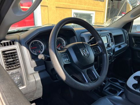 Used 2018 RAM 3500 Tradesman w/ Chrome Appearance Group image 15