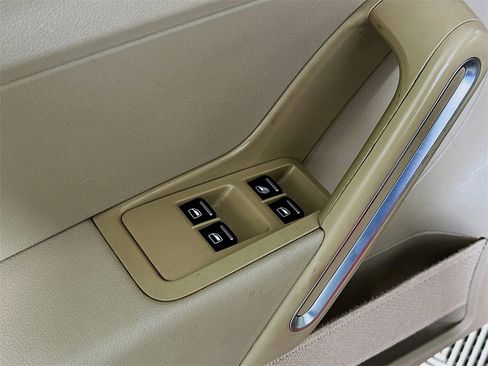 Used 2015 Volkswagen Beetle 1.8T image 21