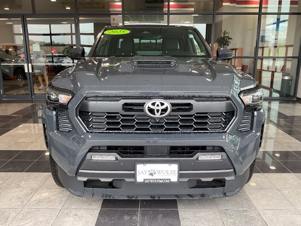 Certified 2025 Toyota Tacoma TRD Sport w/ TRD Sport Premium Package AWD/4WD image 2