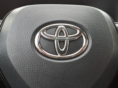 Used 2023 Toyota RAV4 XLE image 19
