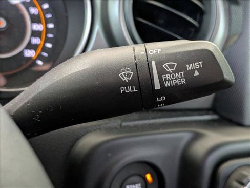 Used 2022 Jeep Gladiator Sport AWD/4WD image 8