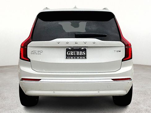 New 2025 Volvo XC90 T8 Core image 6