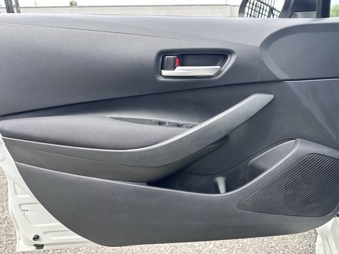 Used 2021 Toyota Corolla LE FWD image 24