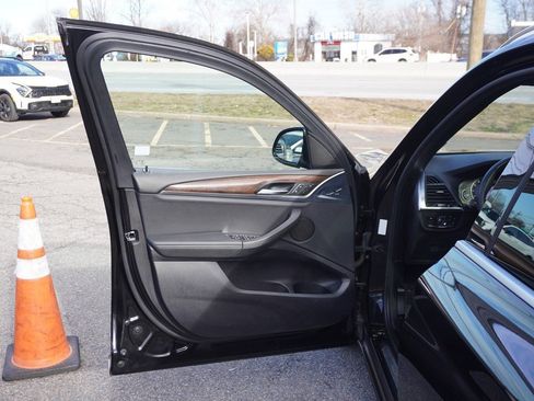 Used 2019 BMW X3 xDrive30i w/ Driving Assistance Package image 24