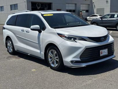 Certified 2023 Toyota Sienna Platinum