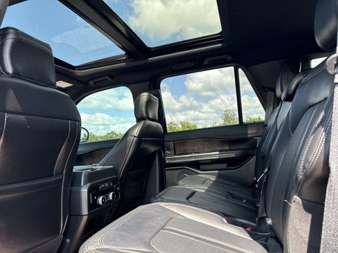 Used 2020 Ford Expedition Limited AWD/4WD image 18
