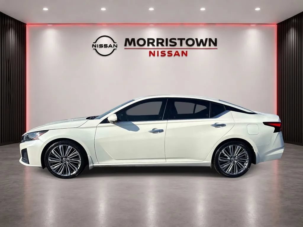 Used 2024 Nissan Altima 2.5 SL FWD image 7