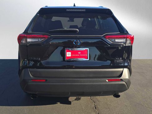 Certified 2022 Toyota RAV4 XLE Premium image 4