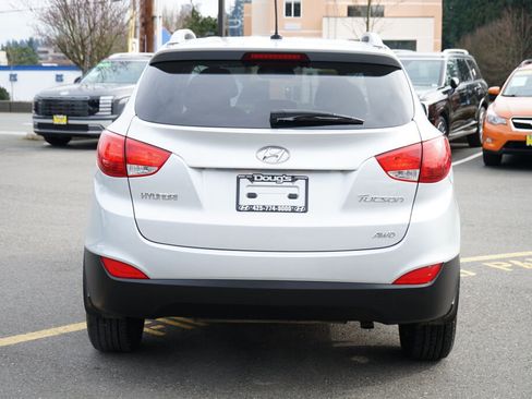 Used 2011 Hyundai Tucson GLS image 3