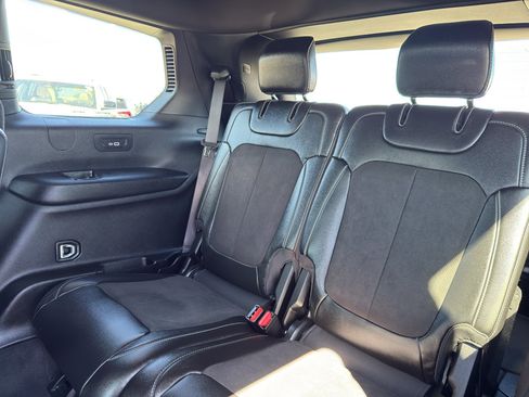 Used 2023 Jeep Grand Cherokee L Laredo AWD/4WD image 35