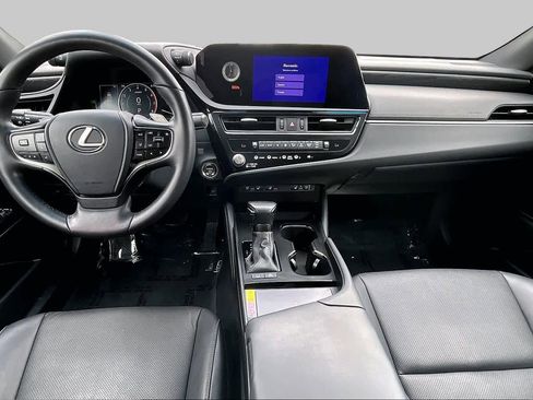 Used 2024 Lexus ES 300h w/ Premium Package FWD image 16