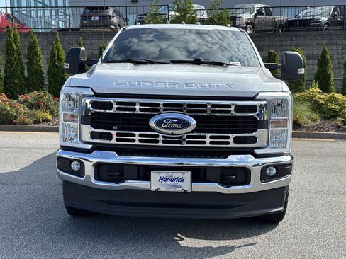 Used 2023 Ford F350 XLT w/ 360-Degree Camera Package AWD/4WD image 3