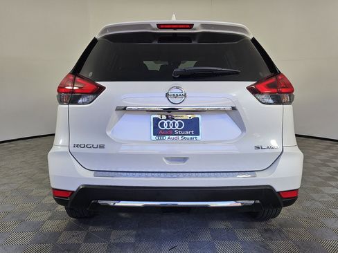 Used 2018 Nissan Rogue SL w/ Premium Package AWD/4WD image 6
