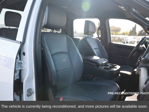 Used 2024 RAM 2500 Tradesman w/ Chrome Appearance Group image 15