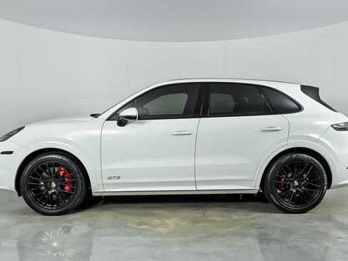 Used 2023 Porsche Cayenne GTS AWD/4WD image 7