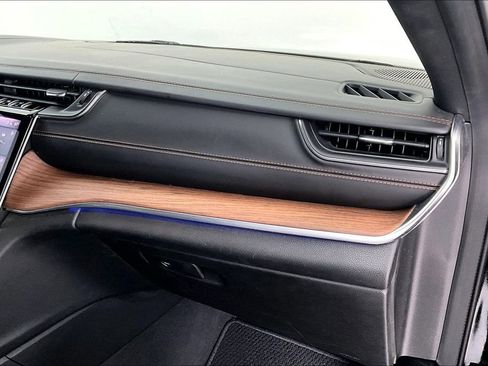 Used 2021 Jeep Grand Cherokee L Summit w/ Luxury Tech Group V image 21