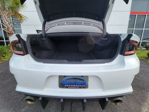 Used 2019 Dodge Charger Scat Pack w/ Dynamics Package RWD image 20