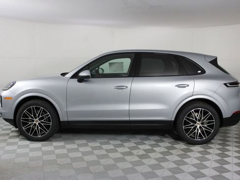 New 2026 Porsche Cayenne image 2
