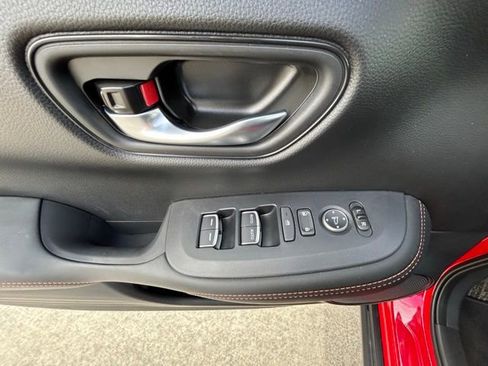 Used 2025 Honda HR-V Sport image 27