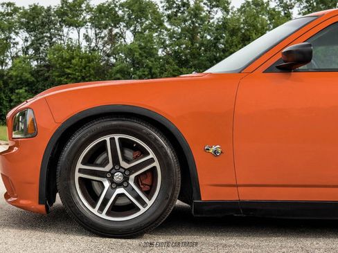 Used 2010 Dodge Charger Police RWD image 4