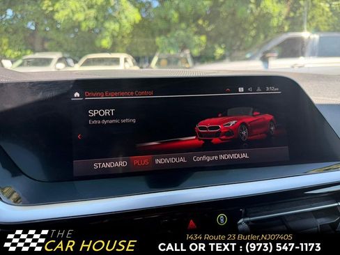 Used 2020 BMW Z4 sDrive30i w/ M Sport Package RWD image 25