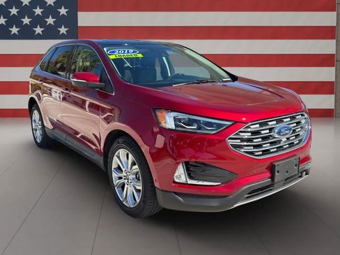 Used 2019 Ford Edge Titanium w/ Equipment Group 301A AWD/4WD image 3