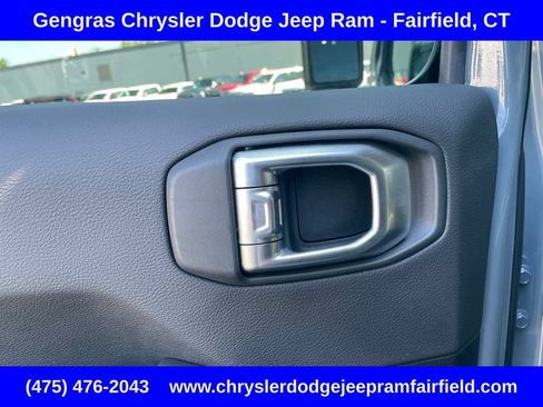 Certified 2025 Jeep Wrangler Unlimited Sahara AWD/4WD image 38