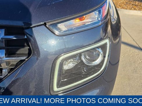 Used 2021 Hyundai Venue image 9
